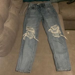 It is VERY fitting is you are more of a skinny person fits very well love these